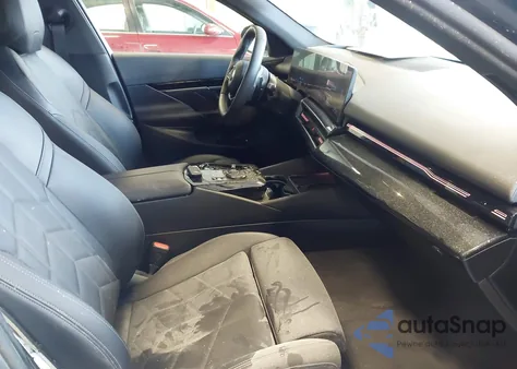 2025 BMW 530I from USA, damaged, VIN WBA43FJ06SCU54861